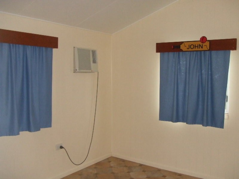 36 Fifth Avenue, Home Hill QLD 4806