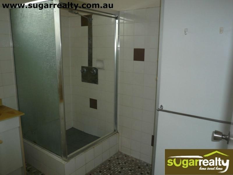 Unit 5/9 Queen Street, Ayr QLD 4807