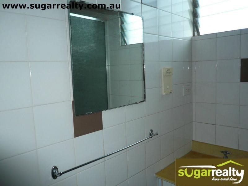 Unit 5/9 Queen Street, Ayr QLD 4807