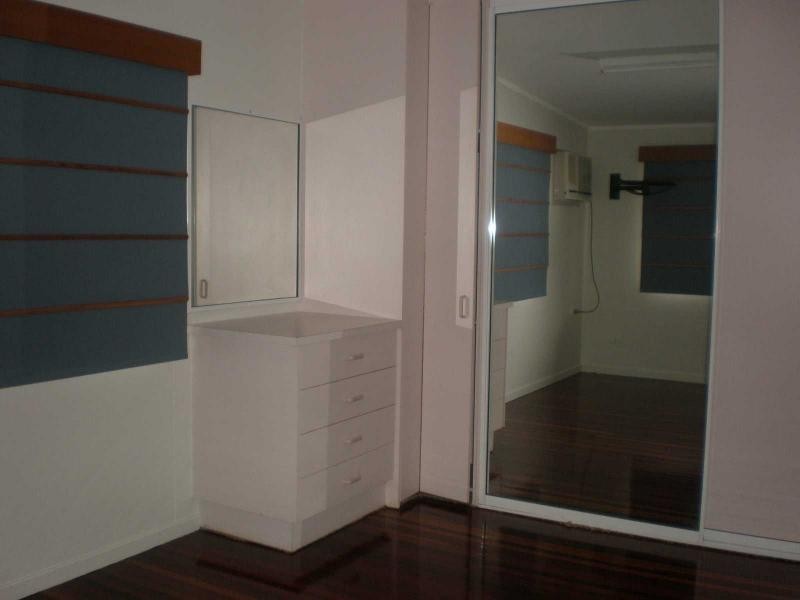 9 Grey Street, Ayr QLD 4807