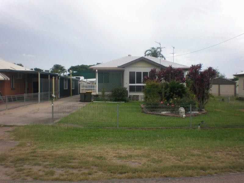 9 Grey Street, Ayr QLD 4807