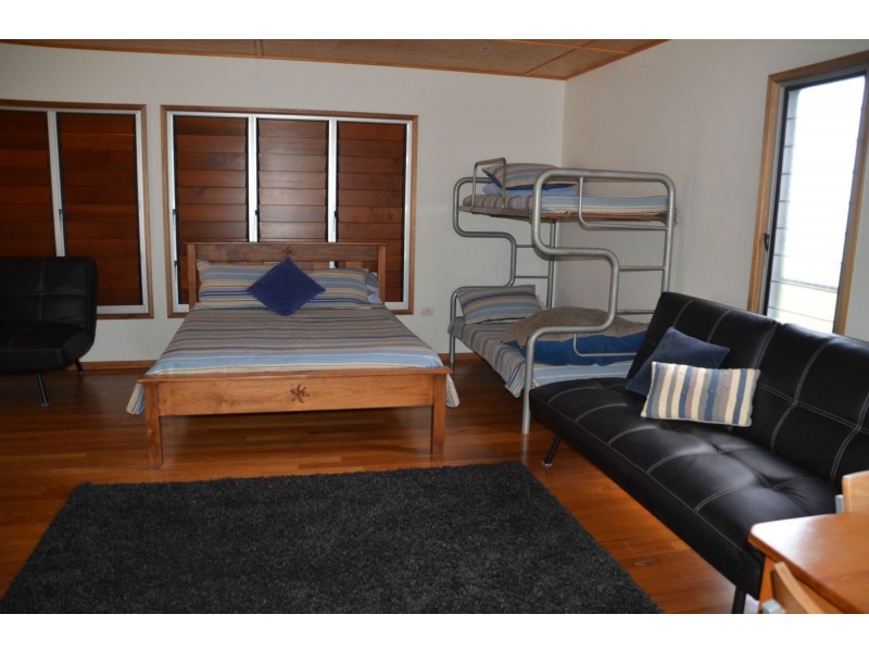 Hideaway Bay QLD 4800