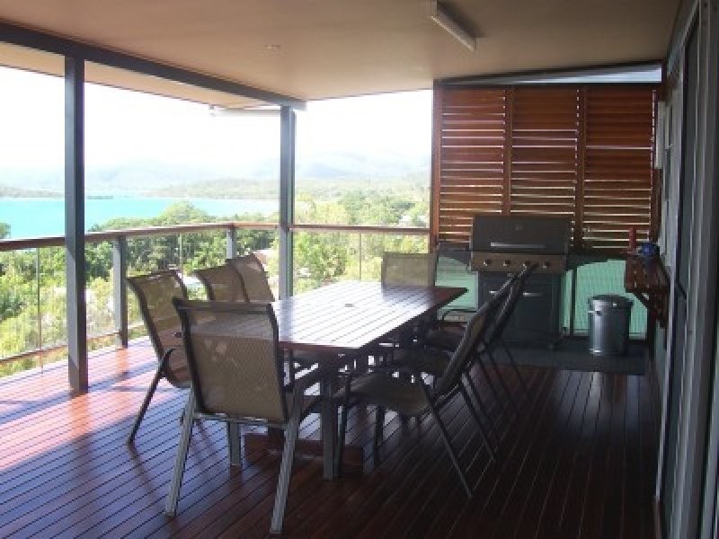 Hideaway Bay QLD 4800
