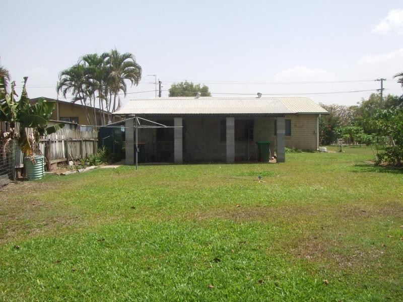 63 Seventh Avenue, Home Hill QLD 4806