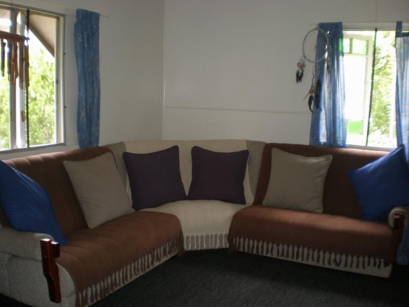 27 Tenth Avenue, Home Hill QLD 4806