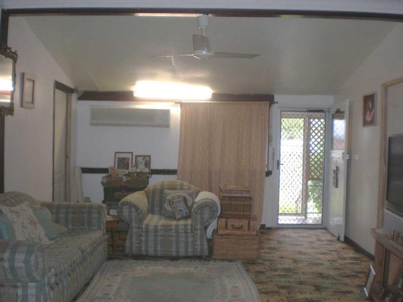 13 Ninth Avenue, Home Hill QLD 4806