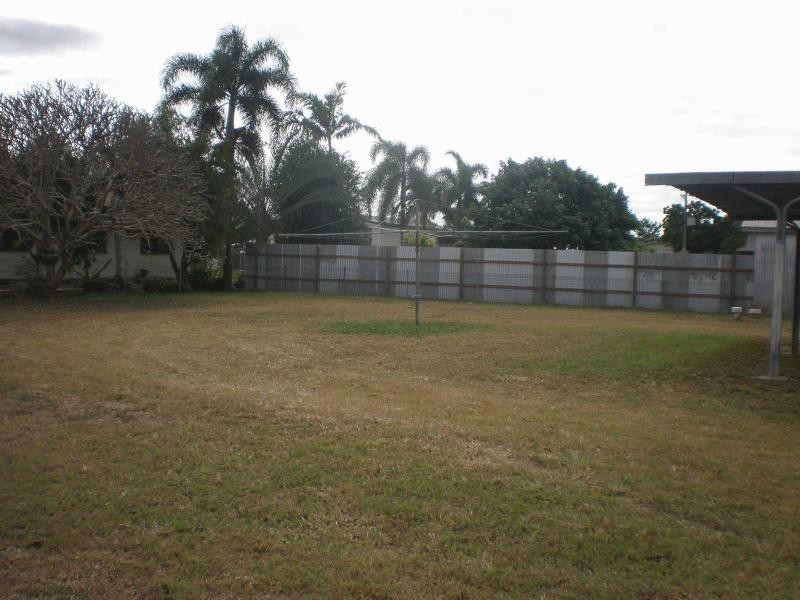 13 Ninth Avenue, Home Hill QLD 4806