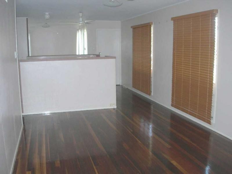 19 Moss Street, Ayr QLD 4807