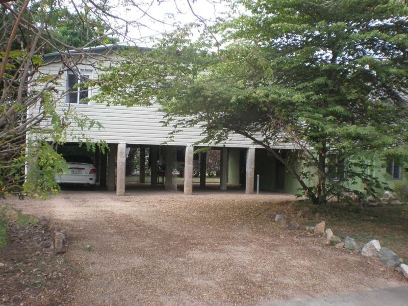 1 Seventh Street, Home Hill QLD 4806