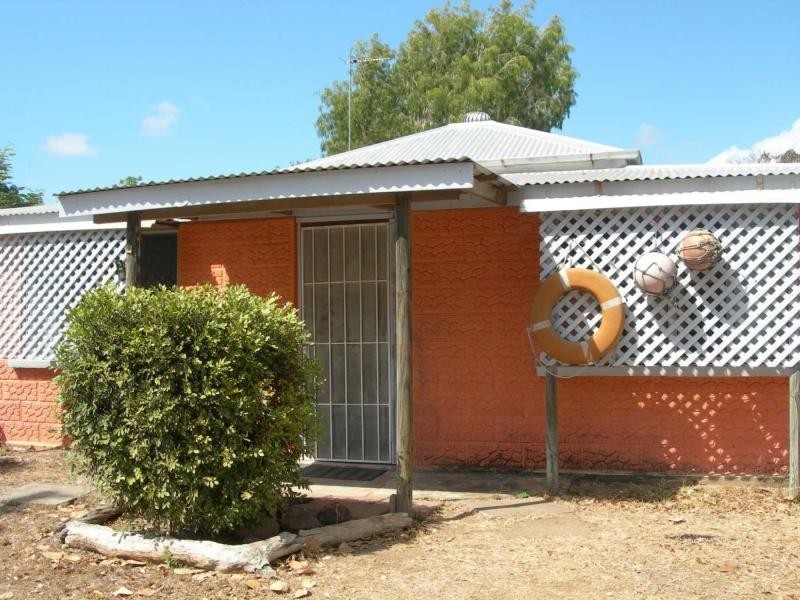 2 Sandowns Street, Alva QLD 4807
