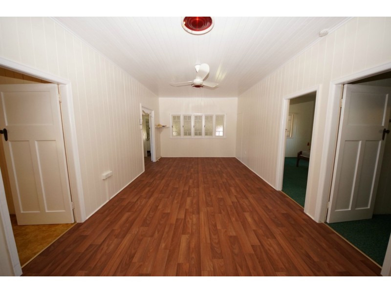 32 Mary Street, Ayr QLD 4807