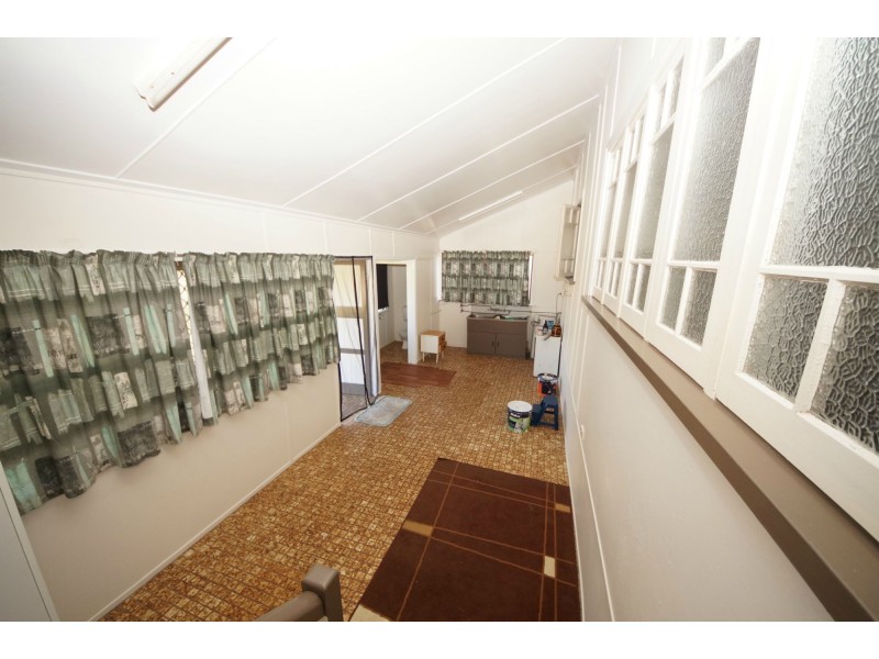 32 Mary Street, Ayr QLD 4807