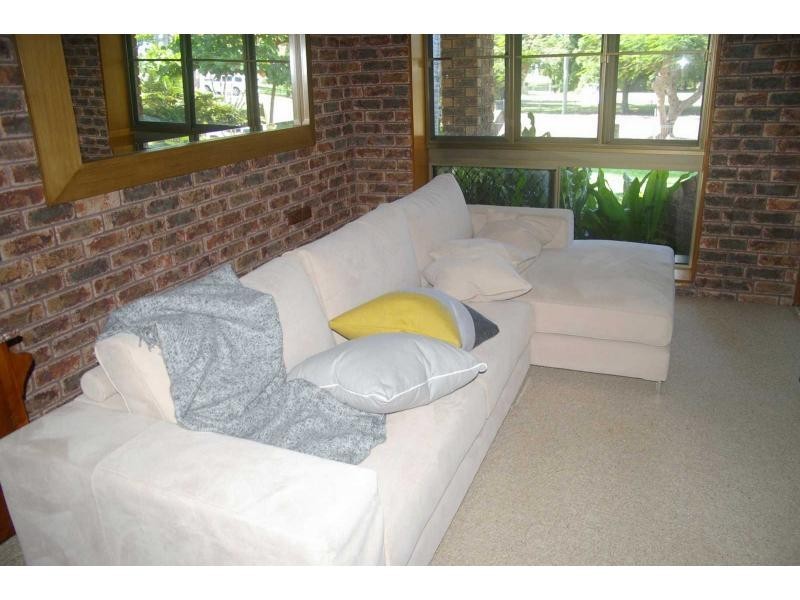 11 Loram Road, Jarvisfield QLD 4807