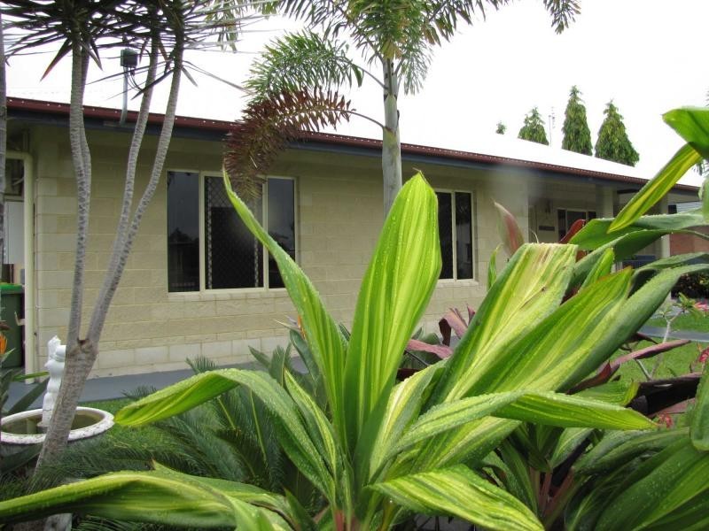 65 Ninth Avenue, Home Hill QLD 4806