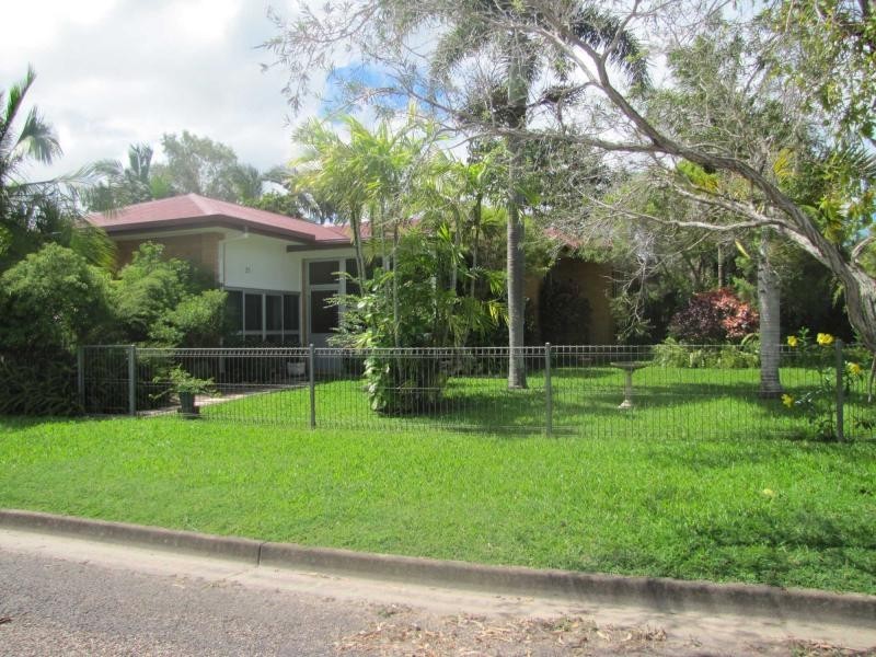 25 Toll Street, Brandon QLD 4808