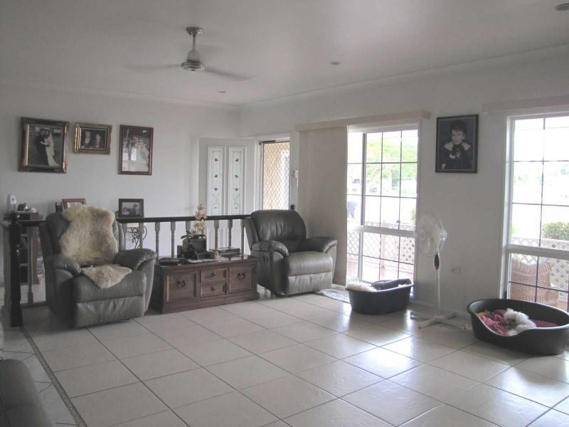 43 Fourteenth Street, Home Hill QLD 4806