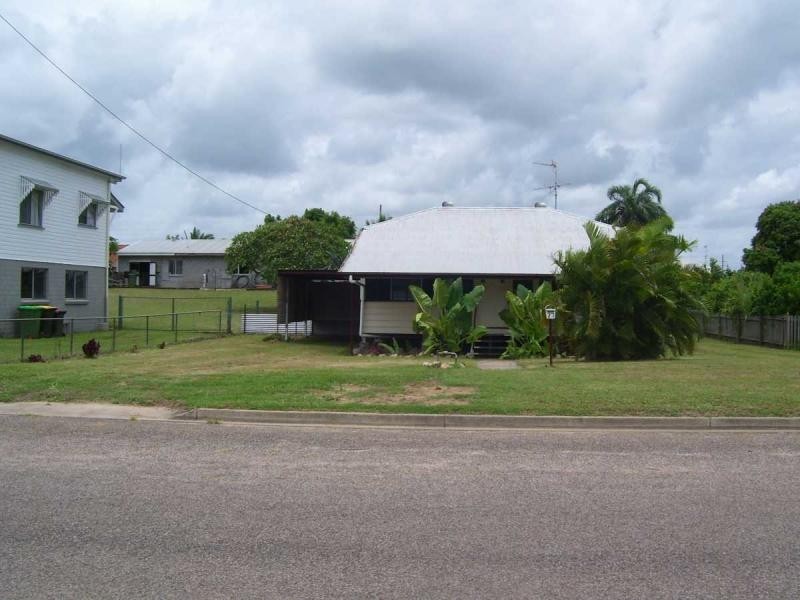 27 Munro Street, Ayr QLD 4807