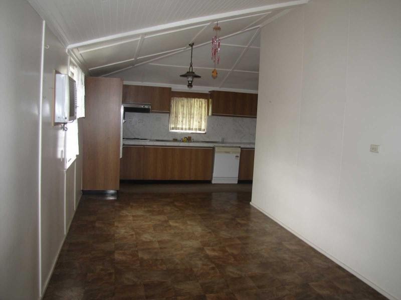 32 Eleventh Avenue, Home Hill QLD 4806
