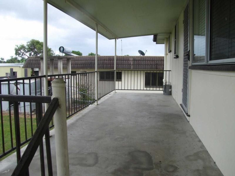 32 Eleventh Avenue, Home Hill QLD 4806
