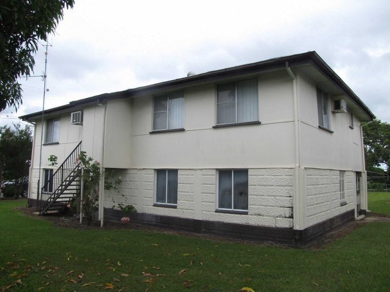 32 Eleventh Avenue, Home Hill QLD 4806
