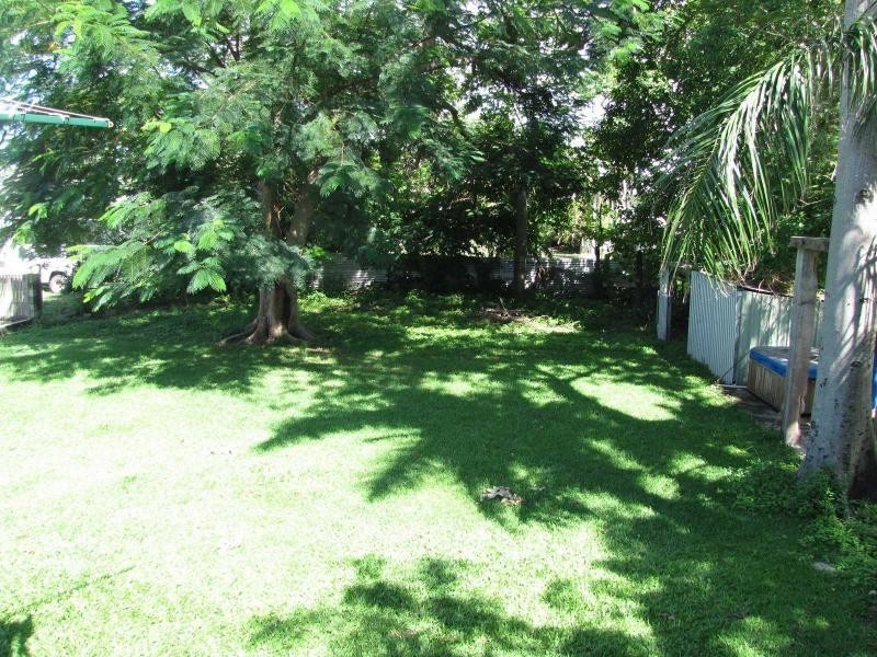 11 Ninth Street, Home Hill QLD 4806