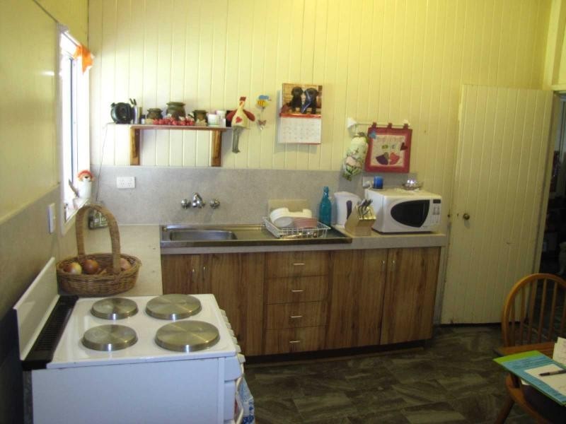 Flats 1&2/152 Graham Street, Ayr QLD 4807