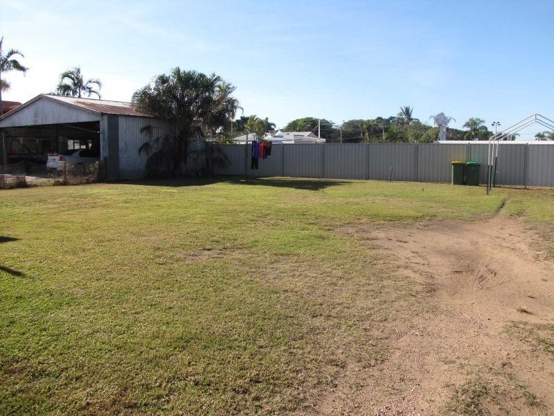 Flats 1&2/152 Graham Street, Ayr QLD 4807