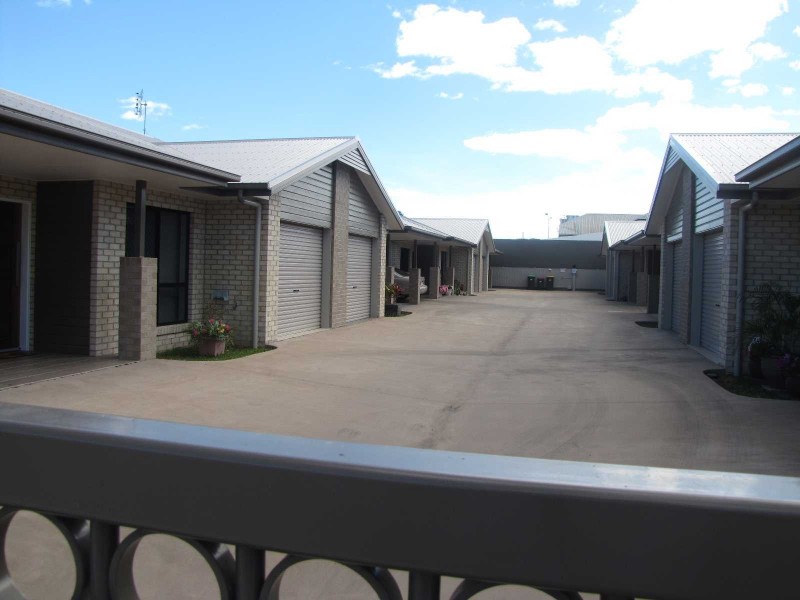 7/49-51 Macmillan Street, Ayr QLD 4807