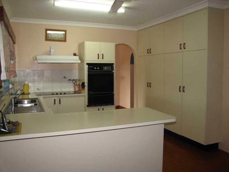 12 Moss Street, Ayr QLD 4807