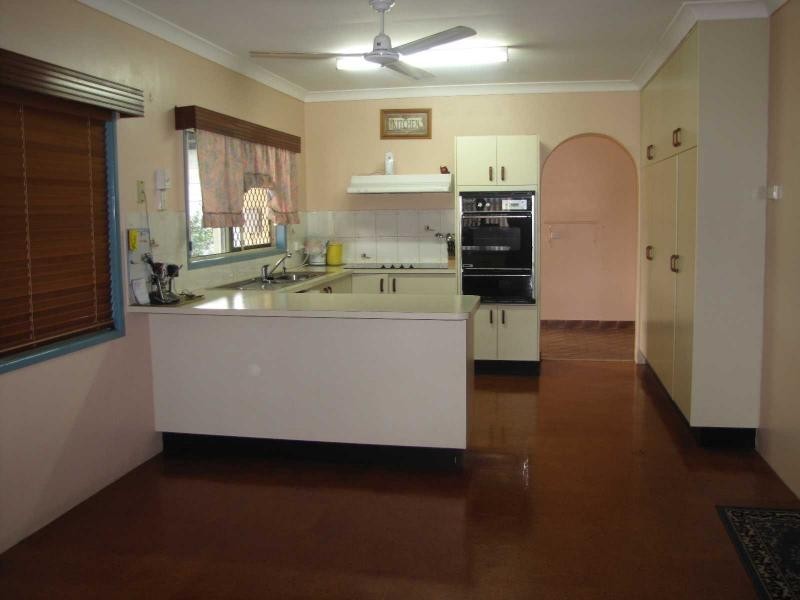 12 Moss Street, Ayr QLD 4807