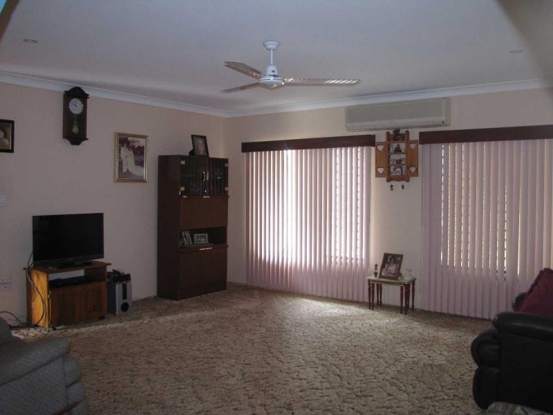 12 Moss Street, Ayr QLD 4807