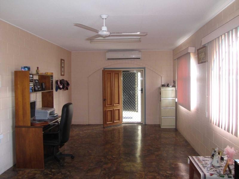 12 Moss Street, Ayr QLD 4807