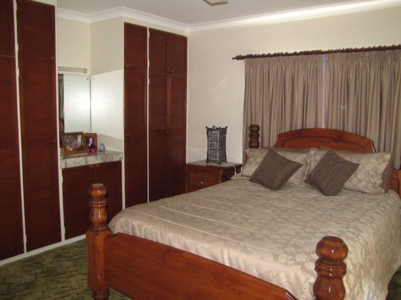 12 Moss Street, Ayr QLD 4807