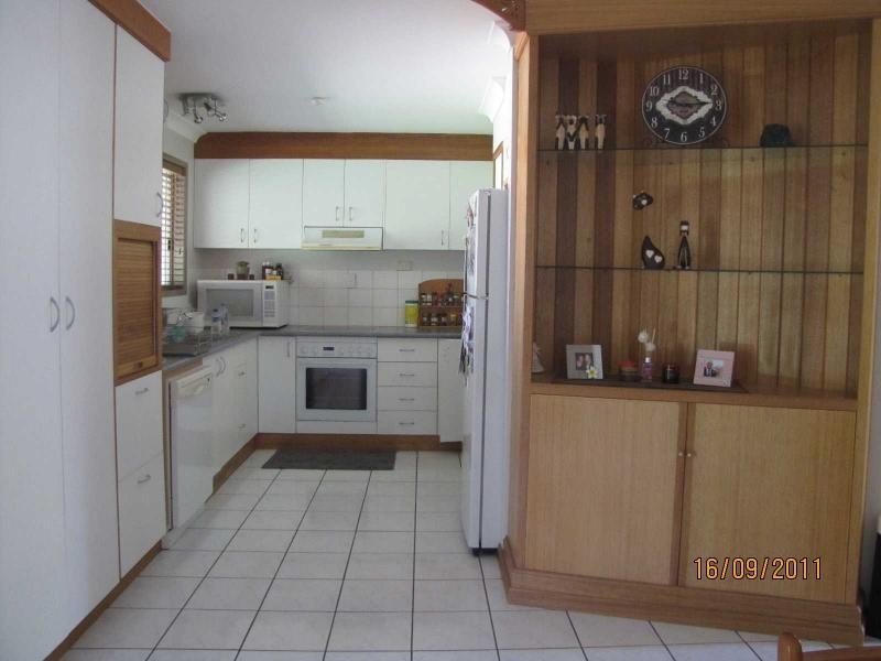 11 Seventh Avenue, Home Hill QLD 4806