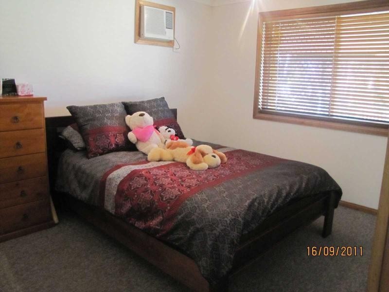 11 Seventh Avenue, Home Hill QLD 4806