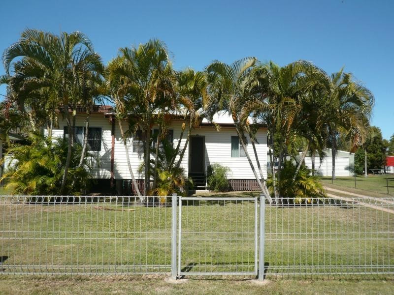 86 Beach Road, Ayr QLD 4807