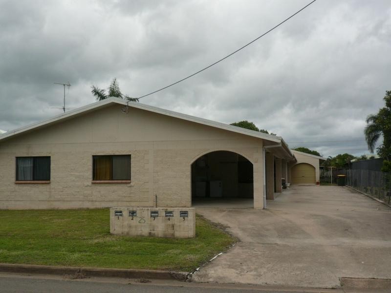 Unit 2/25 Queen Street, Ayr QLD 4807