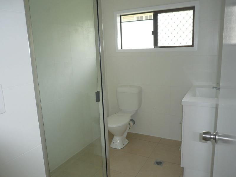 Unit 2/25 Queen Street, Ayr QLD 4807