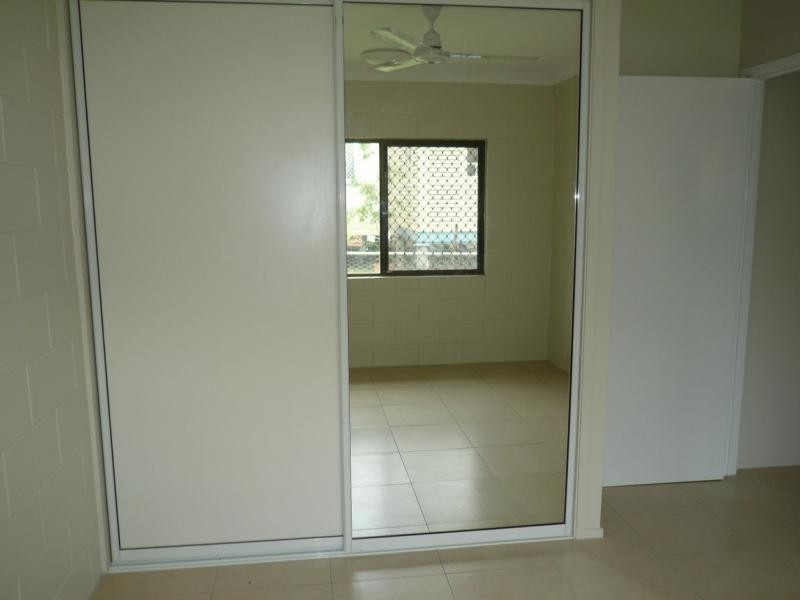 Unit 2/25 Queen Street, Ayr QLD 4807