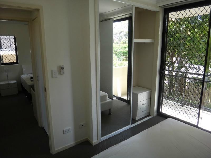 Unit 19/53 Warren Street, St Lucia QLD 4067