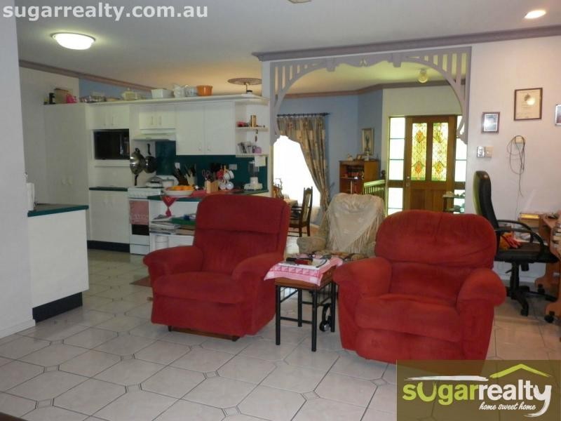 17 Braby Street, Alva QLD 4807