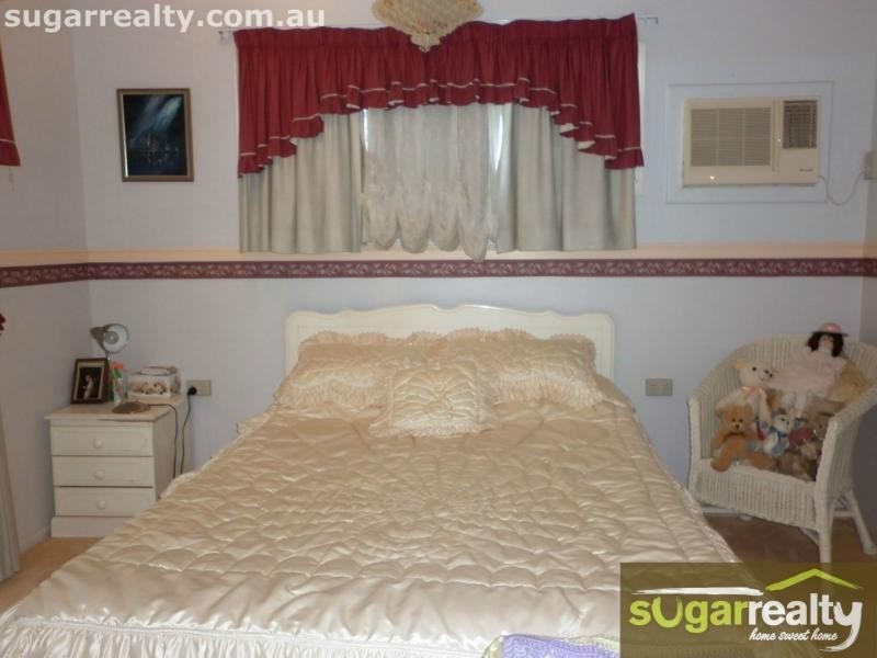 17 Braby Street, Alva QLD 4807