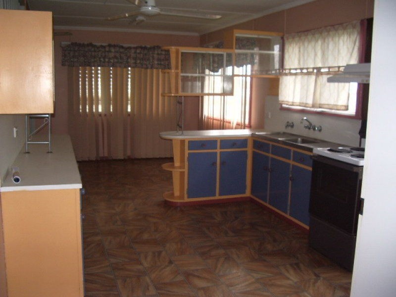 80 Mackenzie Street, Ayr QLD 4807