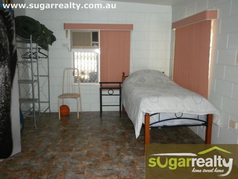 15 Topton Street, Alva QLD 4807