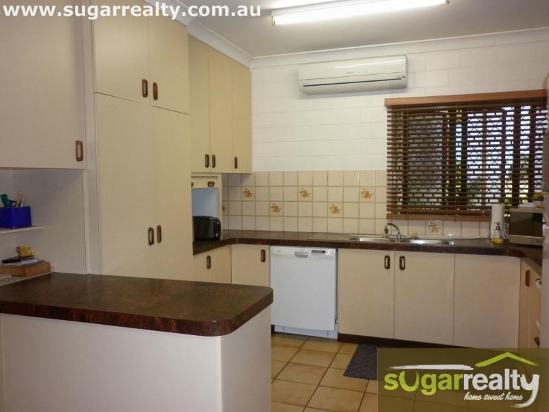 46 Downs Road, Jarvisfield, Jarvisfield QLD 4807
