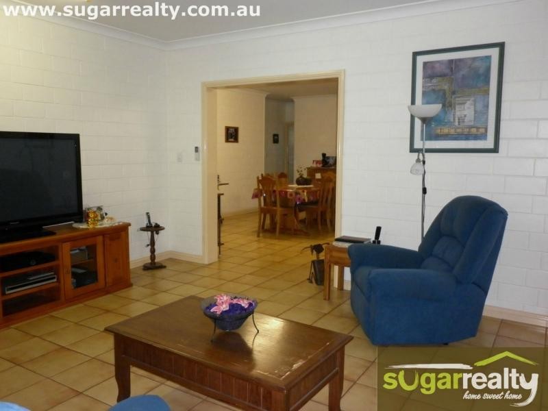 46 Downs Road, Jarvisfield, Jarvisfield QLD 4807