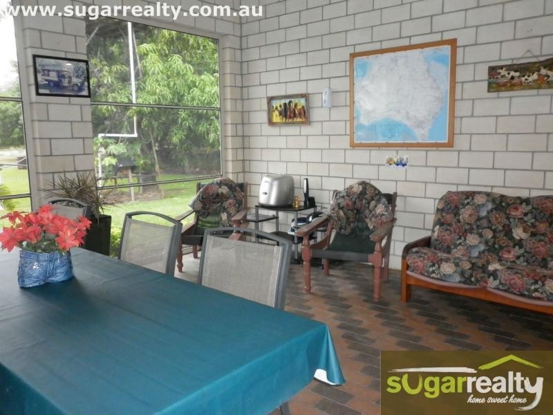 46 Downs Road, Jarvisfield, Jarvisfield QLD 4807