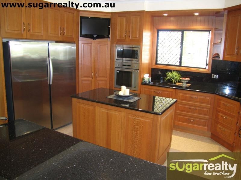 163-165 Eleventh Avenue, Home Hill QLD 4806