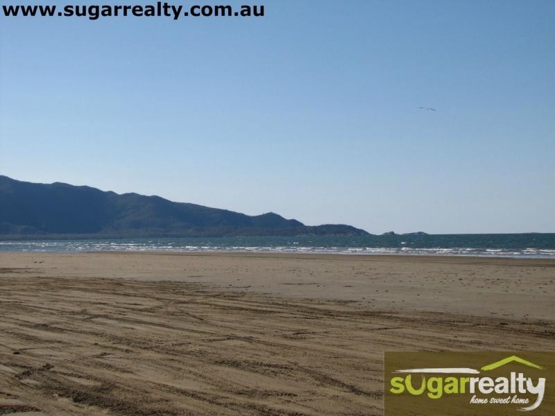 40 Whiting Court, Cungulla QLD 4816