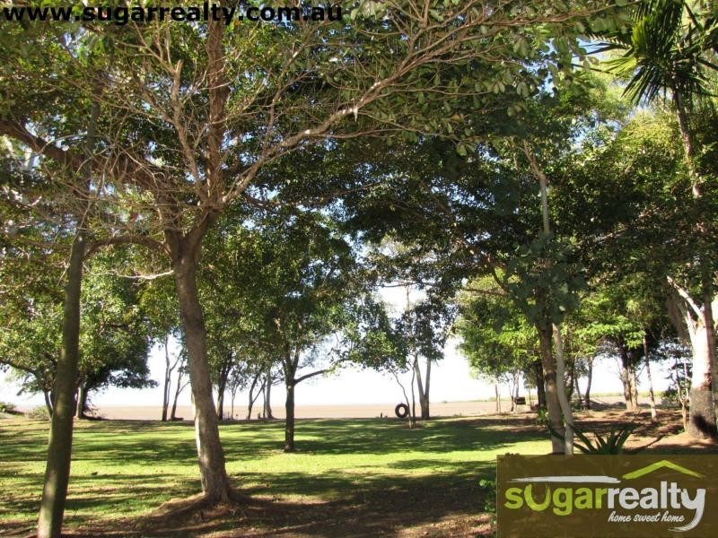 40 Whiting Court, Cungulla QLD 4816